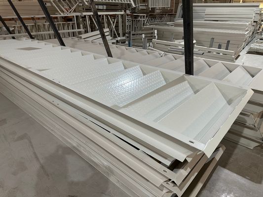 Instalação rápida Vantagem 20 40ft Painel de aço Sandwich Pacote plano Container Casa para escritório Apartamento Centro Comercial
