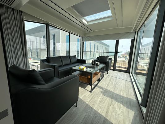 Casa verde de luxo ao ar livre Casa cápsula espacial pré-fabricada com estrutura de aço galvanizado