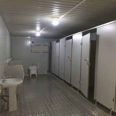 20FT/40FT Material personalizado de Dubai-Container totalmente montado Toilete móvel portátil e design moderno para uso ao ar livre