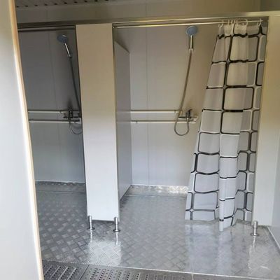 Painel de sanduíche Quadro de aço Banheiro público móvel Banheiros portáteis pré-fabricados para acampamento
