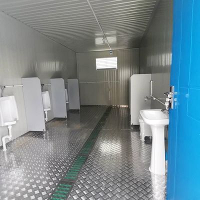 Painel de sanduíche Quadro de aço Banheiro público móvel Banheiros portáteis pré-fabricados para acampamento