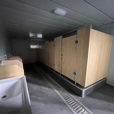 Espessura 2024 Banheiro único ao ar livre Estilo de design industrial Banheiro móvel público com chuveiro Casa de luxo