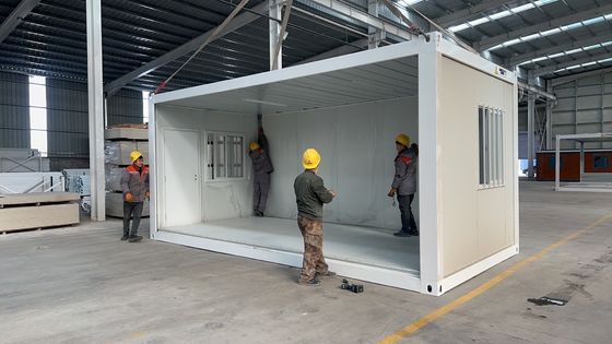 Porta de segurança 20ft 40ft Instalação rápida pré-fabricada dobrável casa pequena móvel zigzag plegável casa de contêiner para dormitório temporário