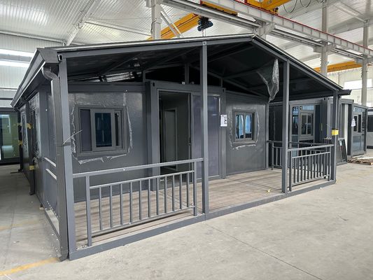 Casa de contêineres portátil de estrutura de aço para estilo de design contemporâneo pronta para se mover em 20ft 30ft 40ft