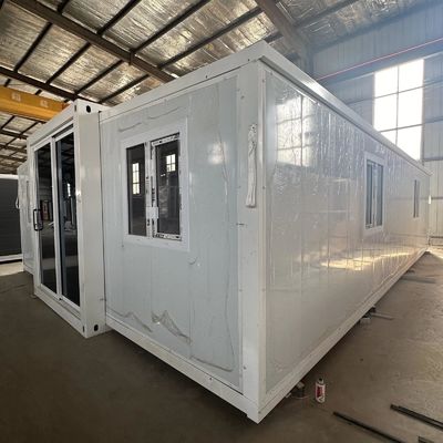 Casa de contêineres portátil de estrutura de aço para estilo de design contemporâneo pronta para se mover em 20ft 30ft 40ft