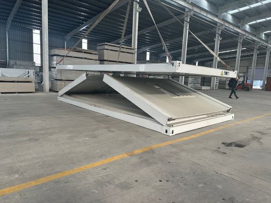 Instalações de isolamento térmico resistentes à água painel de sanduíche pré-fabricado modular Zigzag casa de contêineres dobrável para soluções de oficina