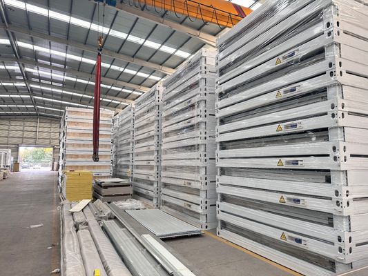 Geração 20 40 ft Luxury Modular Prefabricado Econômico Quadro de Aço Casa de Contêineres Flat Pack para Mercados do País