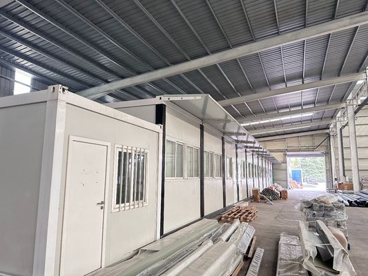 Hotel Fireproof Prefab Steel Frame Flat Pack Container House com design personalizado e design de luxo 20FT/40FT