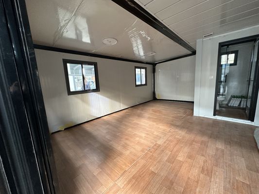 Modernas pequenas casas de contêineres pré-fabricadas expansíveis casa dobrável 20ft 40ft cor personalizada