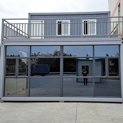 Pavimento de PVC de placa de dupla camada móvel modular 20 40 ft Casa de contêineres pré-fabricada com cortina de vidro e escadas para escritório