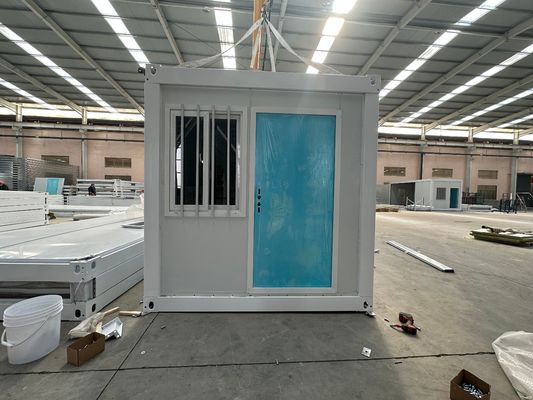 Casa pré-fabricada personalizada Casa dobrável de 20/40 pés para dormitório temporário Cores personalizadas Elétrica padrão 3C / CE / CL / SAA