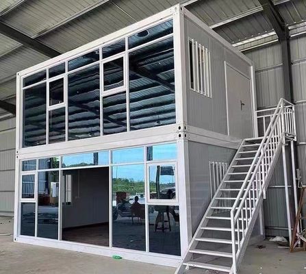 Casa de contêineres desmontável com isolamento acústico e estrutura de aço com baixo teor de carbono em branco ou cor personalizada