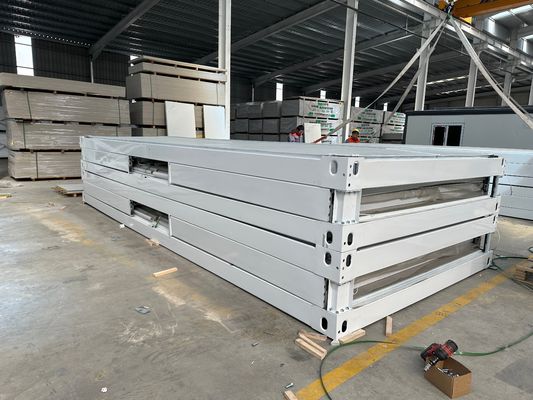 20FT/40FT Casa Modular Personalizada Confortável Container Dobrável com Isolamento térmico e acústico com poupança de energia de baixo carbono