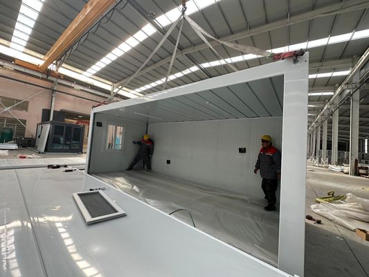 Porta de segurança Sala dobrável Edifício de contêineres com banheiro e casa de banho para loja conveniente e design personalizável