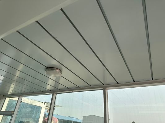 Casa em contêiner portátil pré-fabricada de 20FT/40FT personalizada para habitação à prova de furacões