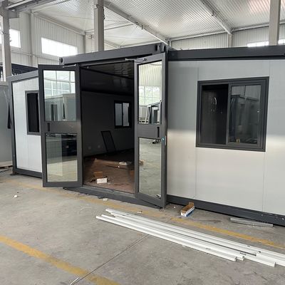 Razoável 40ft 20ft Espaço móvel Casa expansível com estrutura de aço e isolamento térmico Design contemporâneo