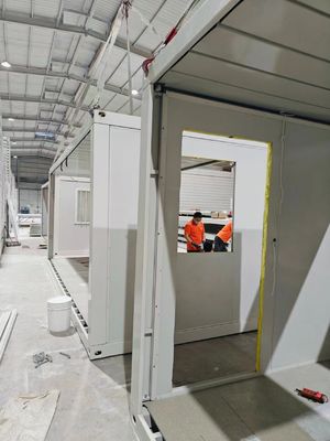Casa de contêiner dobrável à prova de fogo de cores personalizadas com multifunção