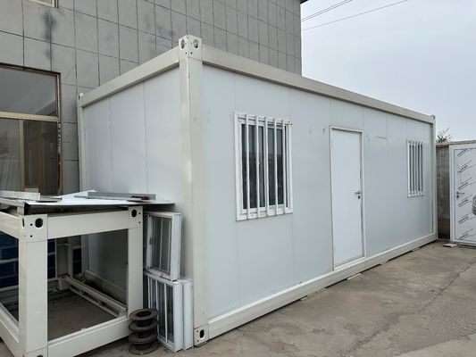 Casa móvel portátil Casa de contêiner de escritório pré-fabricada Casa de contêiner de embalagem plana com banheiro Vantagem de instalação rápida