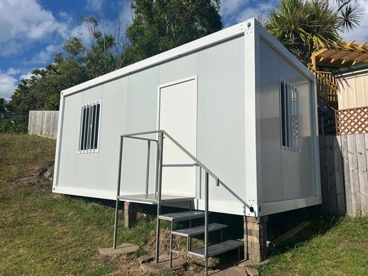 Casa de contêineres desmontável 20FT/40FT Casa pequena autocontida personalizada para personalização