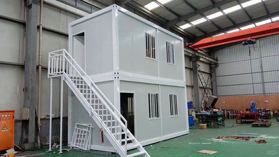 Casa de contêiner de 2 andares com painel de sanduíche e estrutura de aço