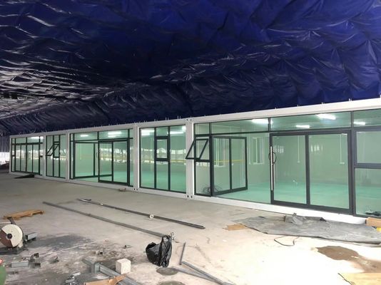 Casa de contêiner de 2 andares com painel de sanduíche e estrutura de aço