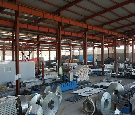 Estrutura de aço leve estrutura de poupança de energia casa pré-fabricada para a Coreia triângulo telhado e verde de vida