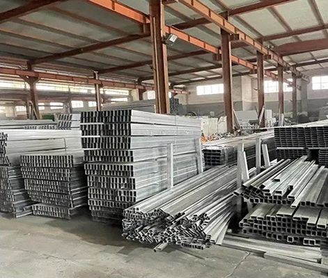 70 metros quadrados Casa pré-fabricada portátil Alimentação solar Estrutura de aço leve Quadro para instalação rápida e vida de luxo