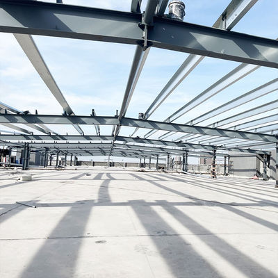 Edifícios de projeto Estruturas de aço pré-fabricadas recicláveis com proteção ambiental e canal de aço em forma de C.Z.