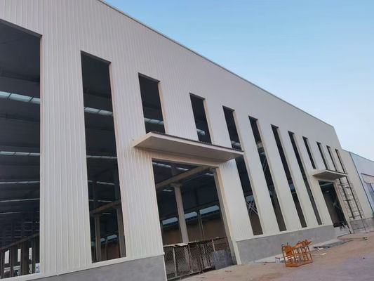 Modern Steel Structure Workshop Edifício de fábrica com feixe de aço sólido em forma de H e características à prova de furacão e à prova de água