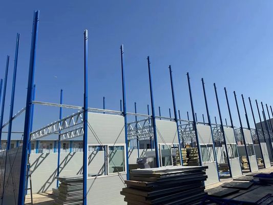 20FT/40FT Casas de painéis de sanduíche pré-fabricadas personalizadas para escritório de construção de armazém de oficina