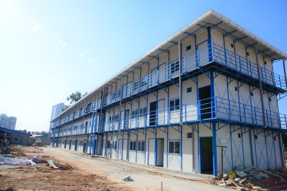 Casas de villas de baixo carbono feitas de painel de sanduíche e projeto do sistema de estrutura de aço pré-fabricado