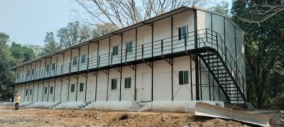Casas de villas de baixo carbono feitas de painel de sanduíche e projeto do sistema de estrutura de aço pré-fabricado