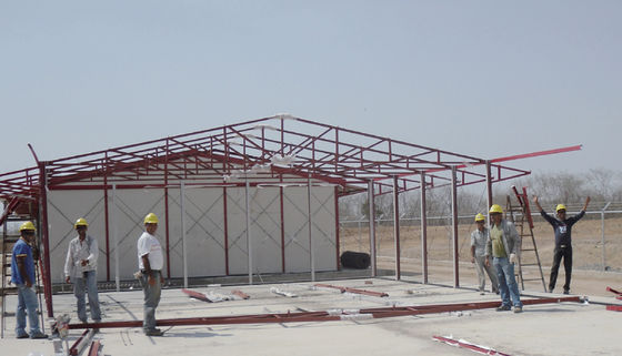 Casas de villas de baixo carbono feitas de painel de sanduíche e projeto do sistema de estrutura de aço pré-fabricado